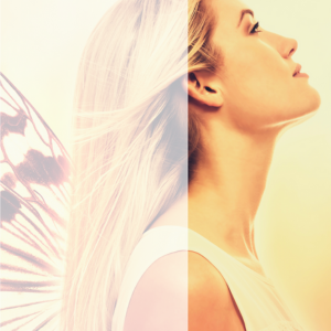 kobieta w zwiewnej szacie