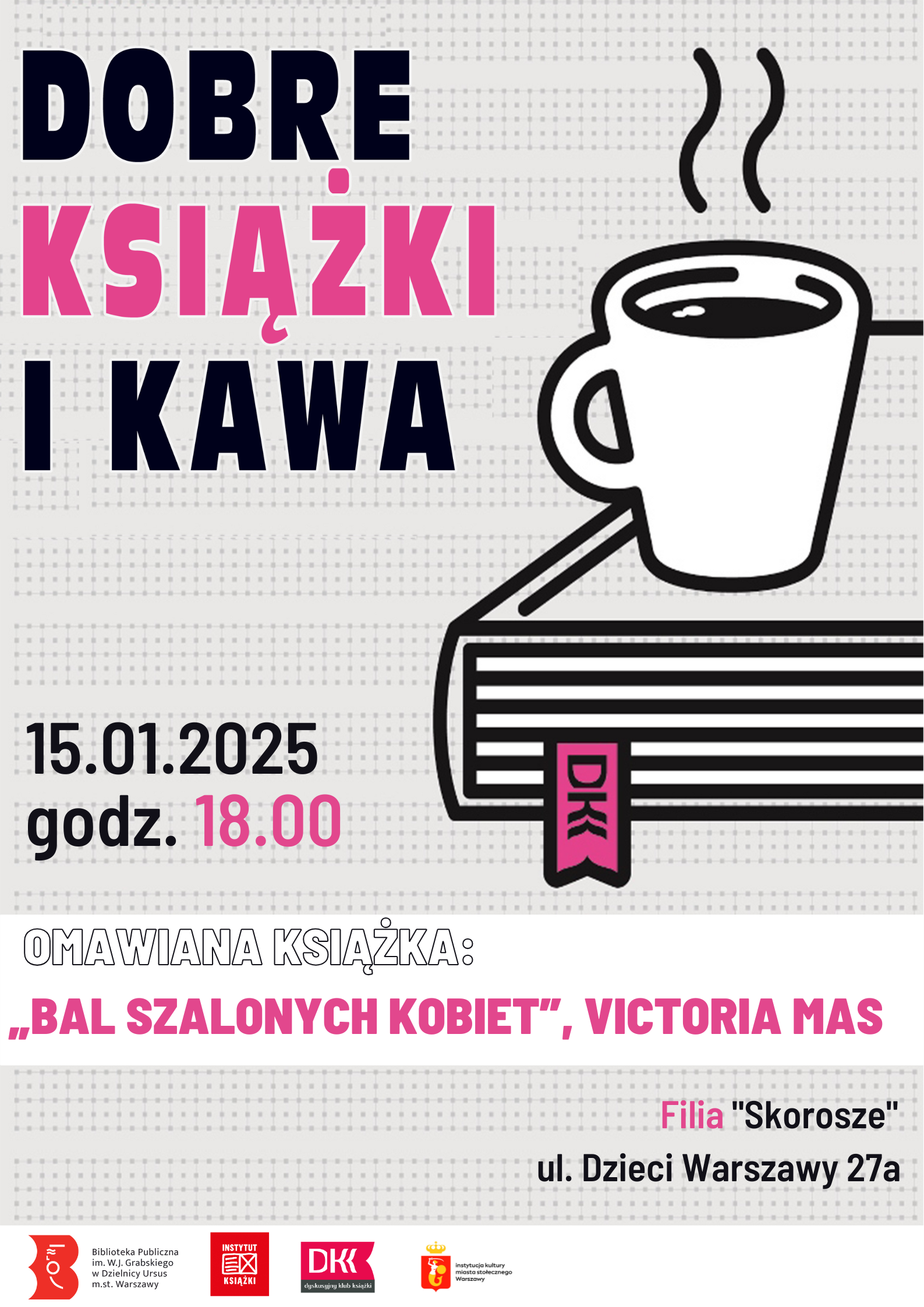 kubek z parującym napojem stoi na książce