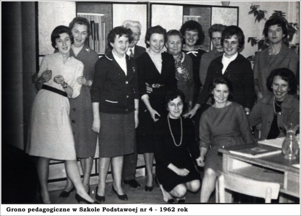 AR.HK.24.016.grono.pedagogiczne.szkola4.ursus