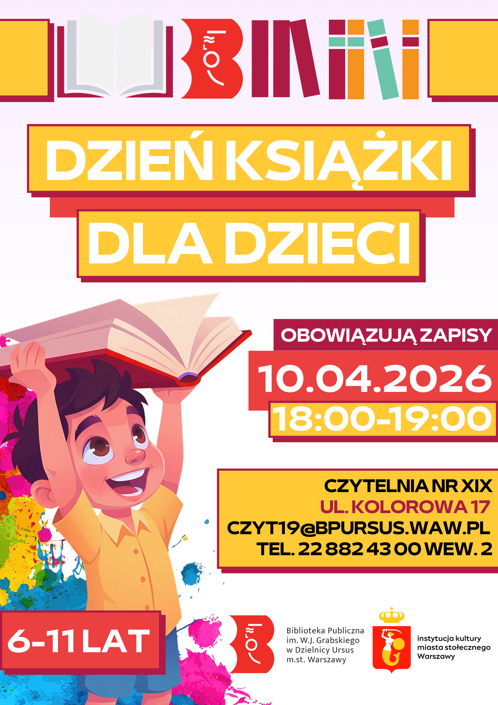 Ilustracja dziecka, z uśmiechem na twarzy, trzymającego w górze otwartą książkę. W tle są plamy farb.