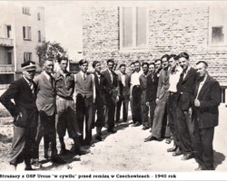 Zbiórka przed remizą w Czechowicach - 1940 AR.OSP.16.026