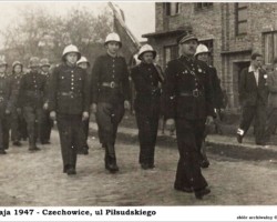 Pochód 1-Maja, ul. Boh. Warszawy - 1947 AR.OSP.16.041