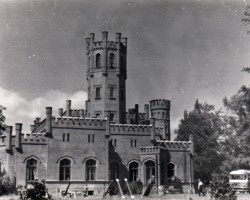 Sorkwity, Oś. Wypoczynkowy ZM Ursus, widok od strony jeziora - lata 70-te XX w. AR.JP.14.025