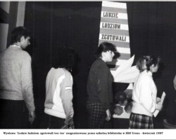 Wystawa w szkole 1987 AR.ZSZ.MS.18.108