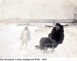 Karolina Narożniak z córką nad Wisłą - 1934 AR.EP.21.002