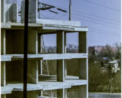 Przerwana budowa osiedla przy ul. Rakuszanki (Gołąbki) - 2005 r. AR.AZ.20.060