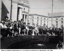 Wycieczka szkolna -Szkoła Podstawowa nr 1 w Ursusie - 1960 AR.HK.24.032