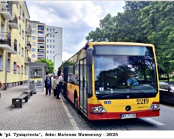 Ursus, przystanek - pl. Tysiąclecia 2025 AR.MW.28.022